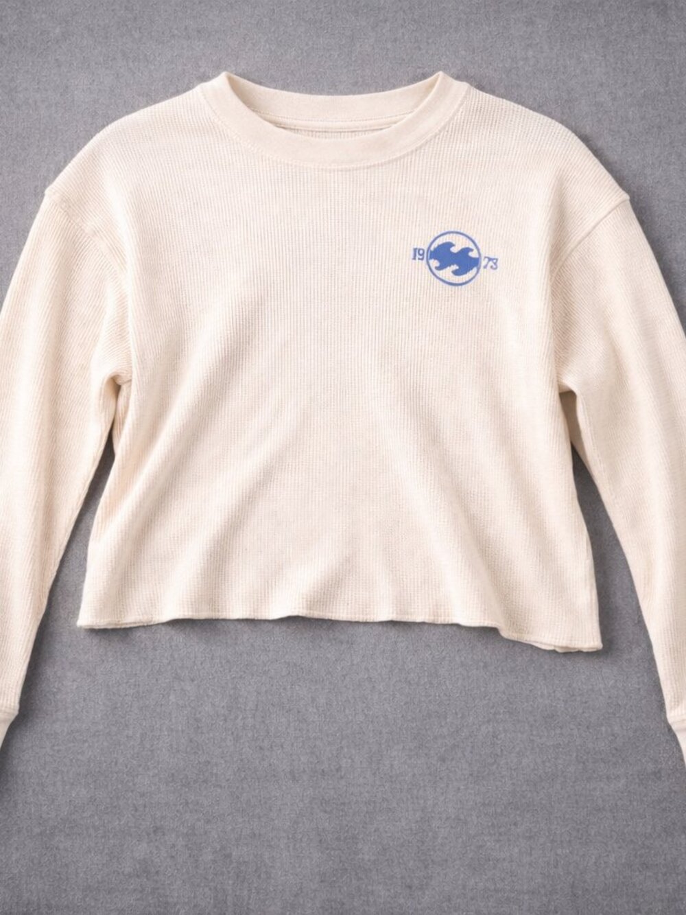 Billabong Cropped Thermal Top Womens XS Cream Waffle Knit Long Sleeve Graphic Sh